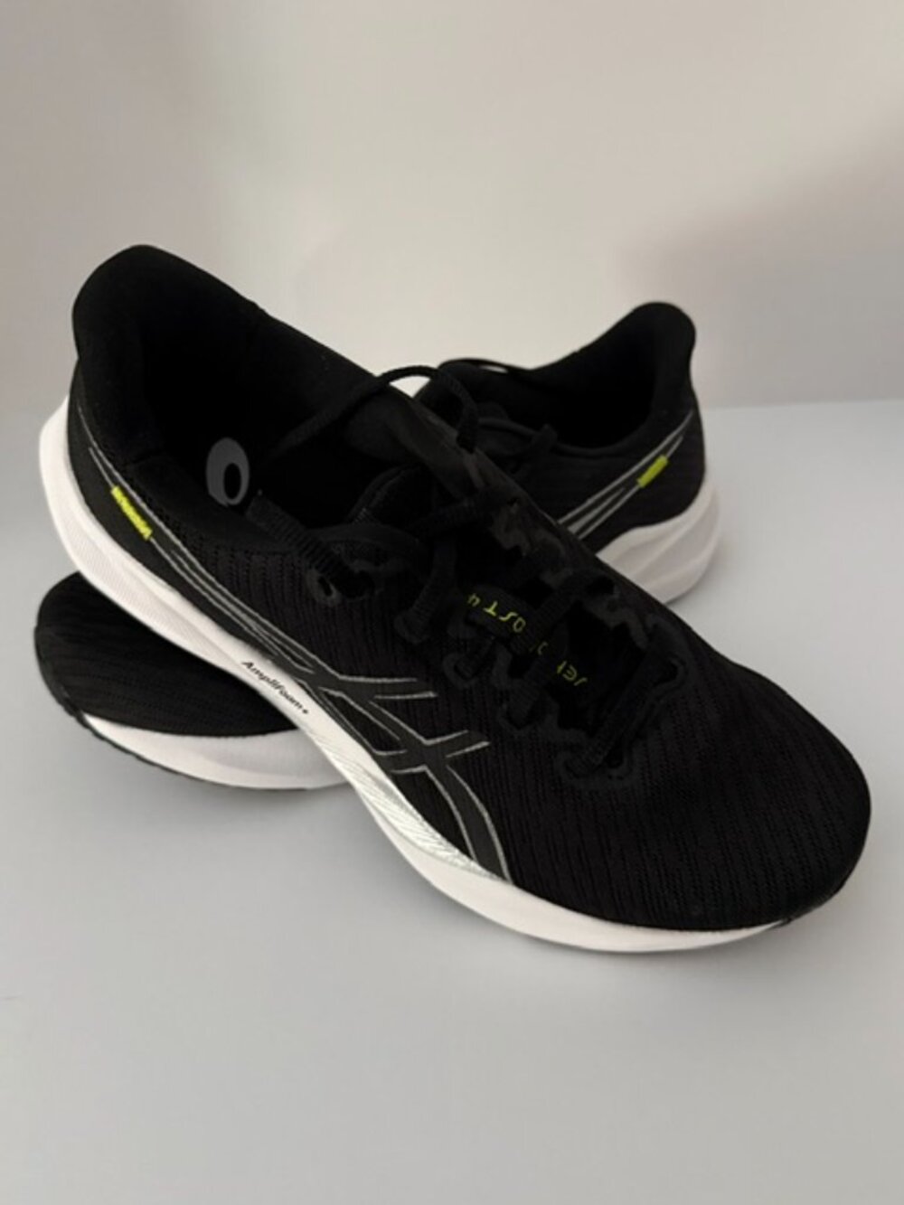 ASICS Versablast 4 Women’s Running Shoes Black Silver 8.5 Lightweight Sneaker